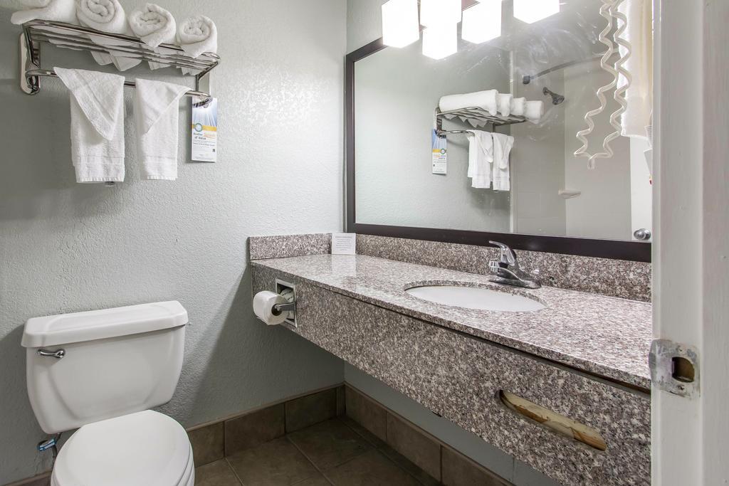 Quality Inn Downtown Historic District Мобил Экстерьер фото